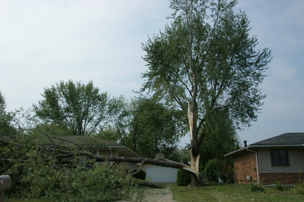 TORNADO AUGUST 16 2010