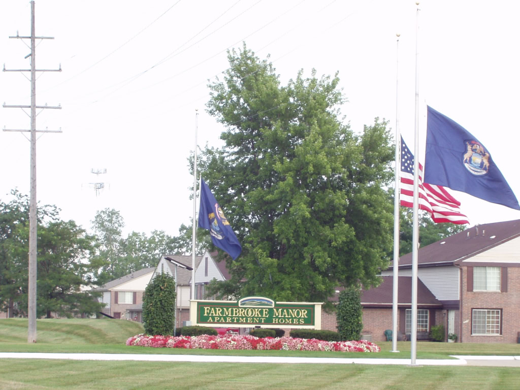 TOUR CLINTON TOWNSHIP