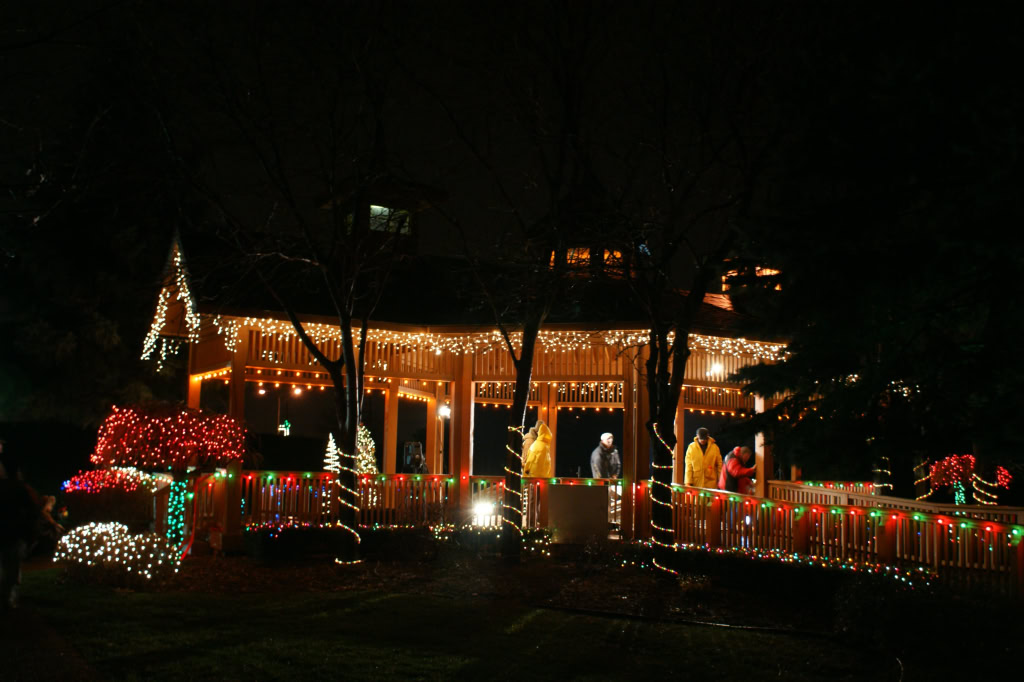 CHRISTMAS AGLOW 2010